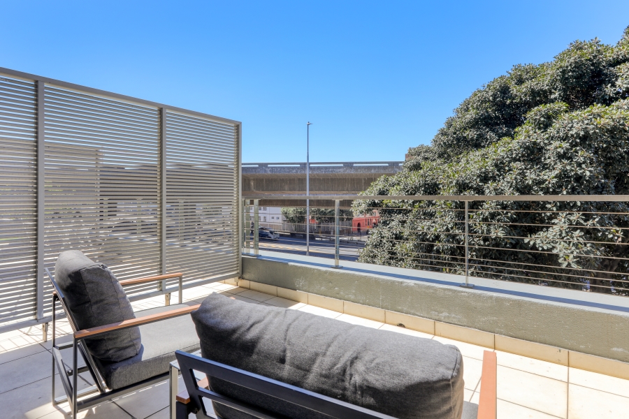 1 Bedroom Property for Sale in Green Point Western Cape